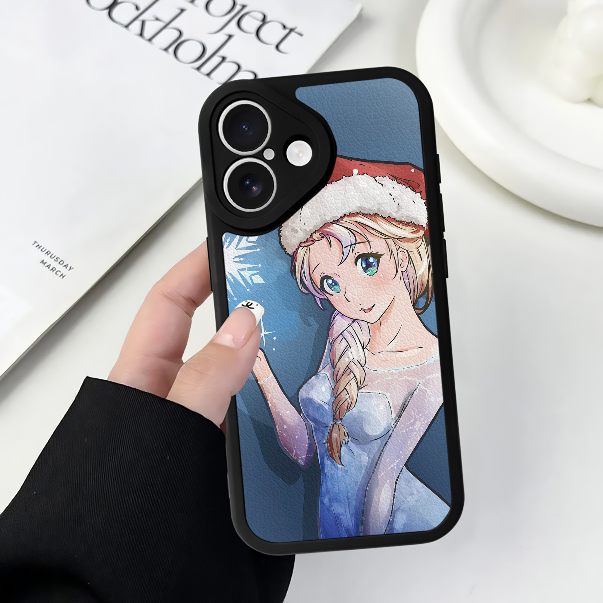 （画像用） アナと雪の女王 アンナ エルサ Frozen Anna Elsa 【iPhone 16シリーズ対応】シリコンスマホケース（レザー調） 材質：シリコン